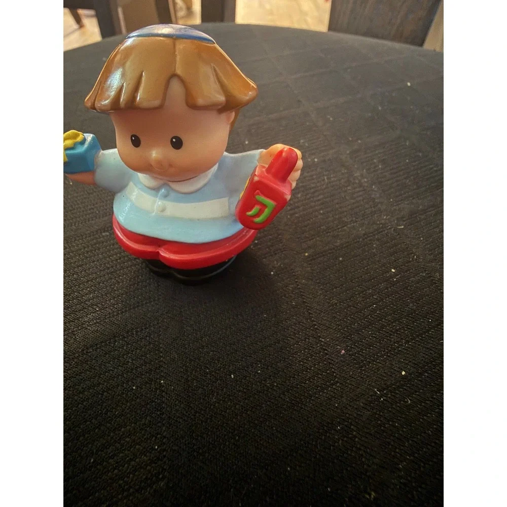 Fisher Price Little People Hanukkah Boy Figure Dreidel Gift Yarmulke 2004 Toy